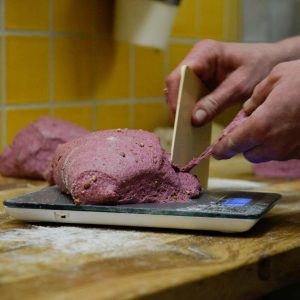 Pan de remolacha y pipas